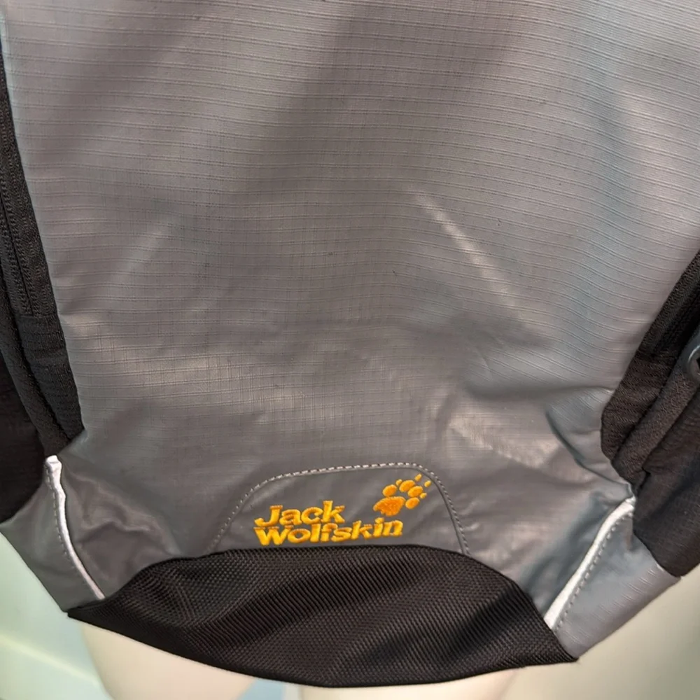 Jack Wolfskin let’s get